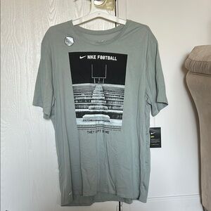 Nike Gray Short Sleeve Tee Casual Comfort